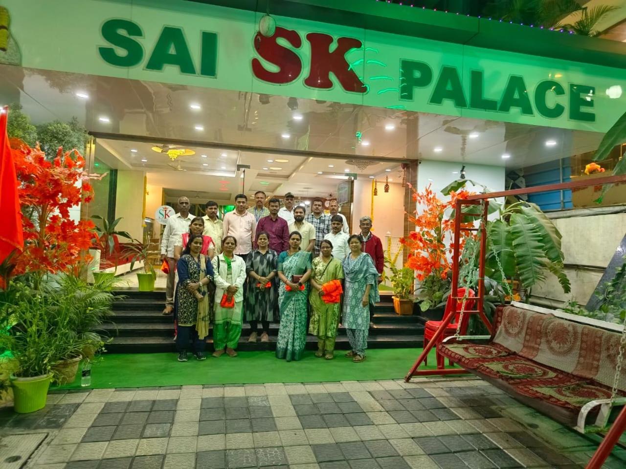 Hotel Sai Sk Palace Ширди Екстериор снимка